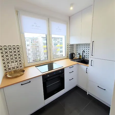 Wera - Klimatyczny 300 M Od Plazy Brzezno - Azw