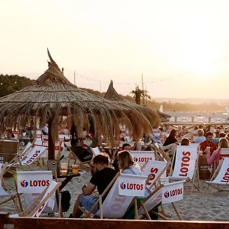 Wera - Klimatyczny 300 M Od Plazy Brzezno - Azw Daire *